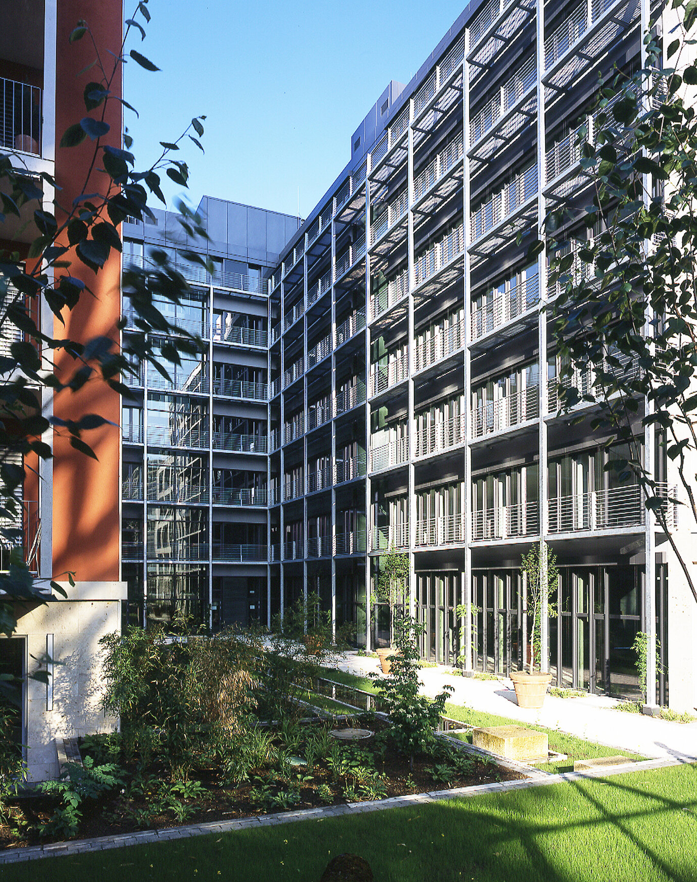 Façade to the garden