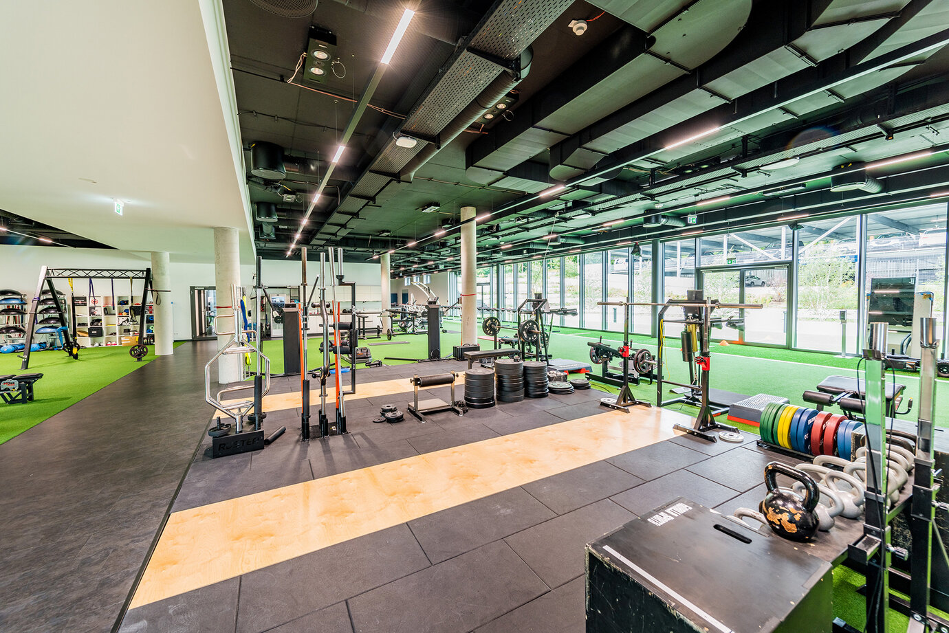 Cardio and training area in the basement of building B